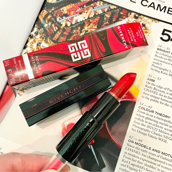 Givenchy Other - Limited edition marbled Givenchy rouge interdit 25